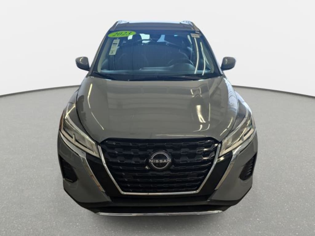 Used 2023 Nissan Kicks SV SUV