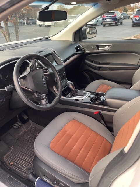 2018 Ford Edge SEL photo 4