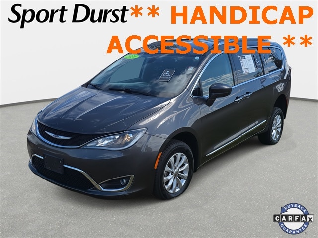 2019 Chrysler Pacifica Touring L's photo