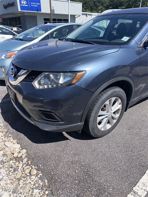 2014 Nissan Rogue SV photo 4