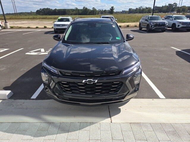 2025 Chevrolet Trax ACTIV photo 2