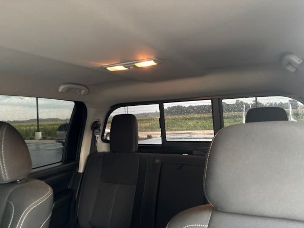 Used 2018 Nissan Titan SV Truck Crew Cab
