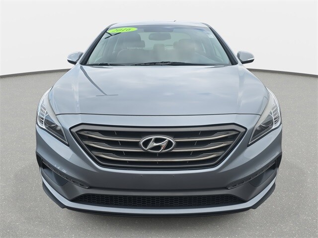 2016 Hyundai Sonata Sport photo 2