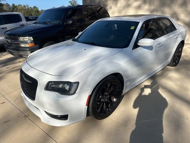 2020 Chrysler 300 S photo 3
