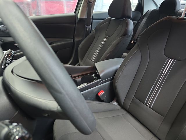 2026 Hyundai Elantra Blue - Photo 15