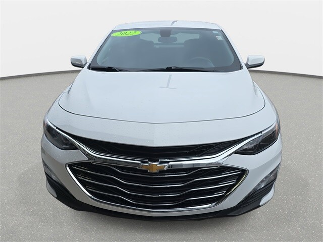 2022 Chevrolet Malibu 1LT photo 2