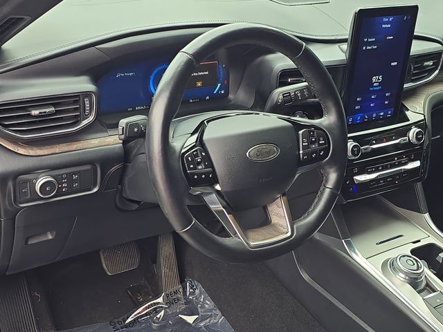 2021 Ford Explorer Platinum - Photo 18