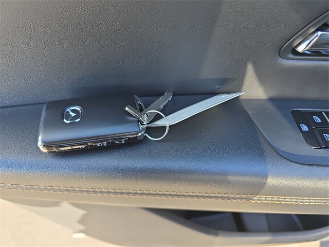 2026 Mazda CX-90 Premium Package - Photo 26
