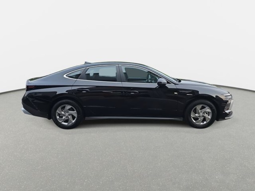 Used 2026 Hyundai Sonata SE Sedan