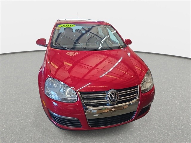 2010 Volkswagen Jetta Limited photo 2