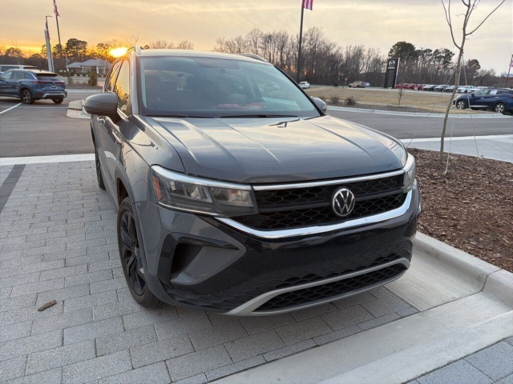 Used 2022 Volkswagen Taos 1.5T SE SUV