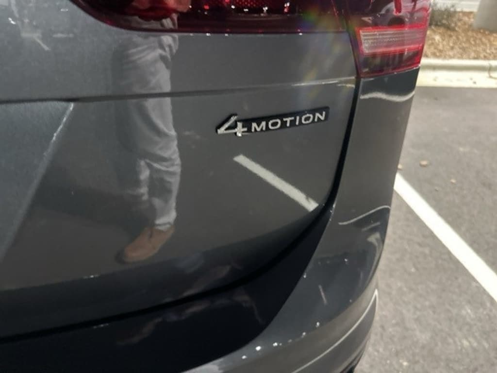 Used 2024 Volkswagen Tiguan 2.0T SE R-Line Black SUV