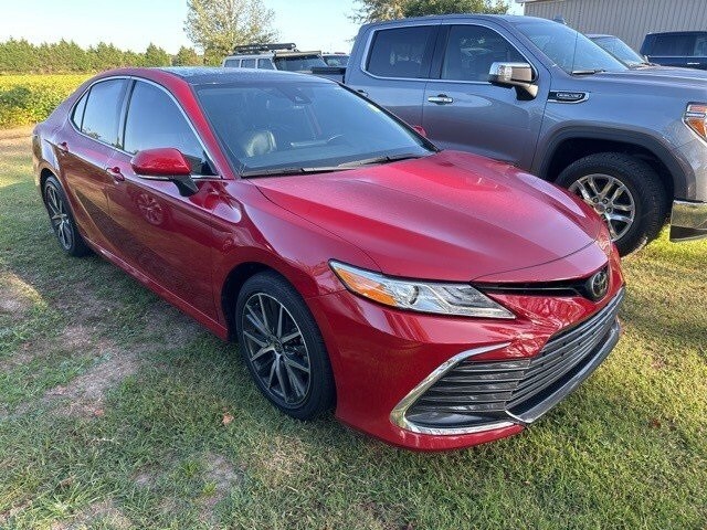 2024 Toyota Camry XLE photo 3