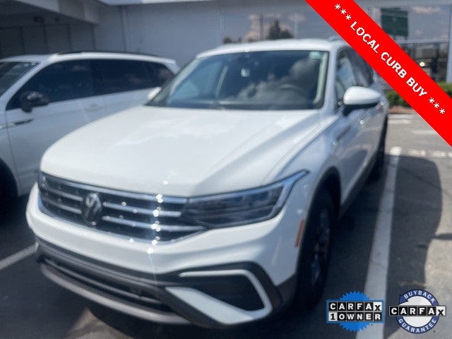 2024 Volkswagen Tiguan SE's photo
