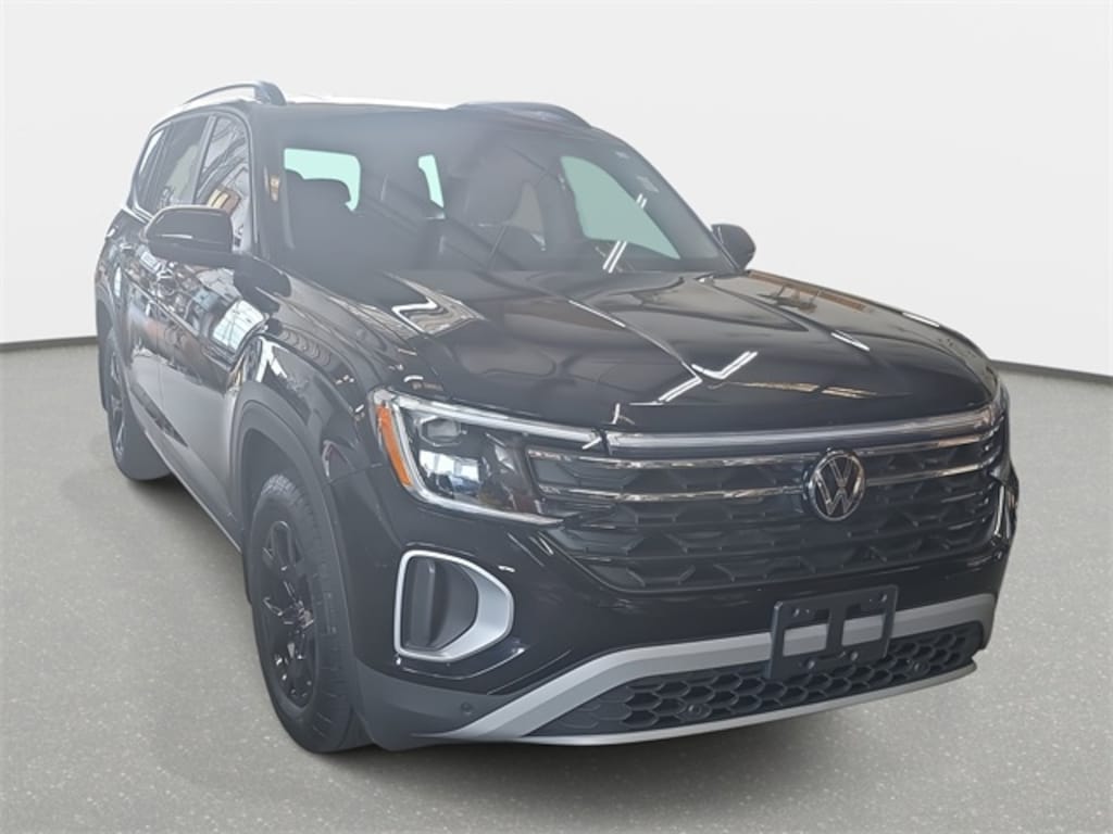Used 2024 Volkswagen Atlas 2.0T Peak Edition SE w/Technology SUV