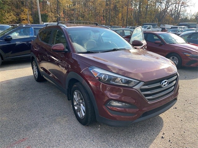 2016 Hyundai Tucson SE photo 2
