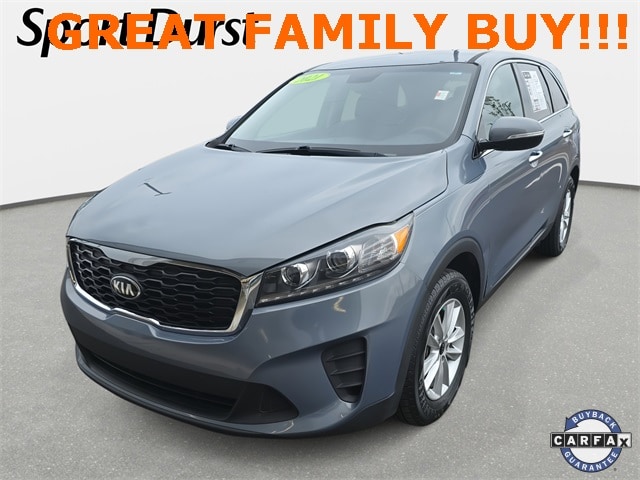 2020 Kia Sorento LX's photo