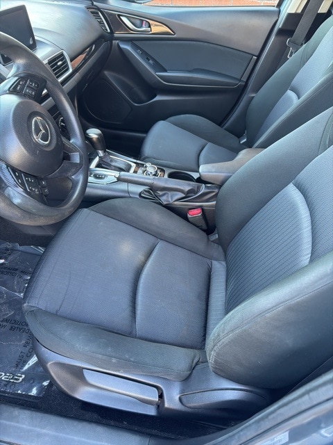 2015 Mazda MAZDA3 i Sport's photo