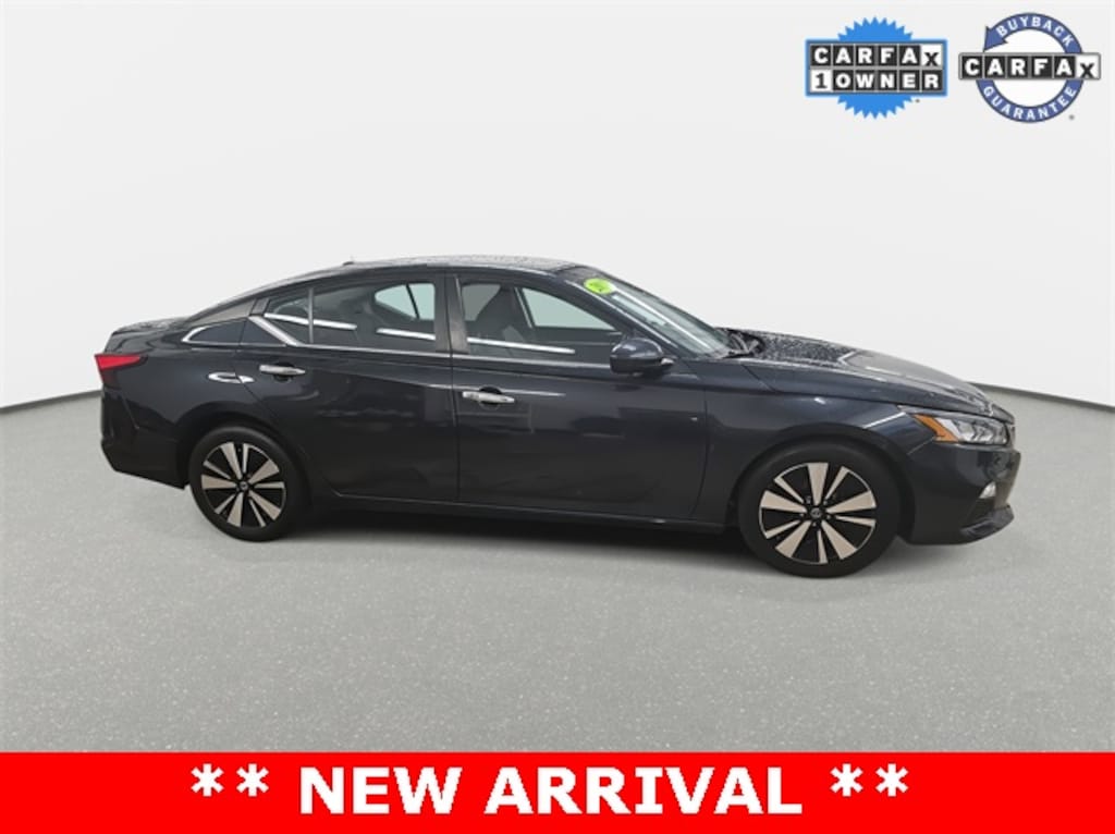Used 2022 Nissan Altima 2.5 SV Sedan