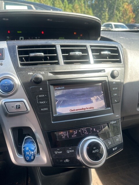 2012 Toyota Prius V Five photo 3