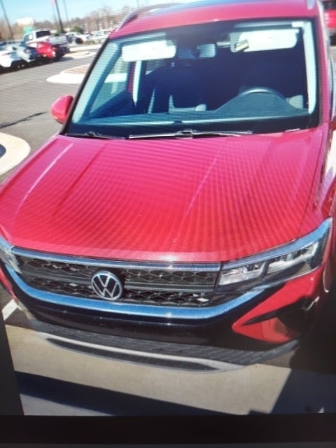 2022 Volkswagen Taos SE's photo