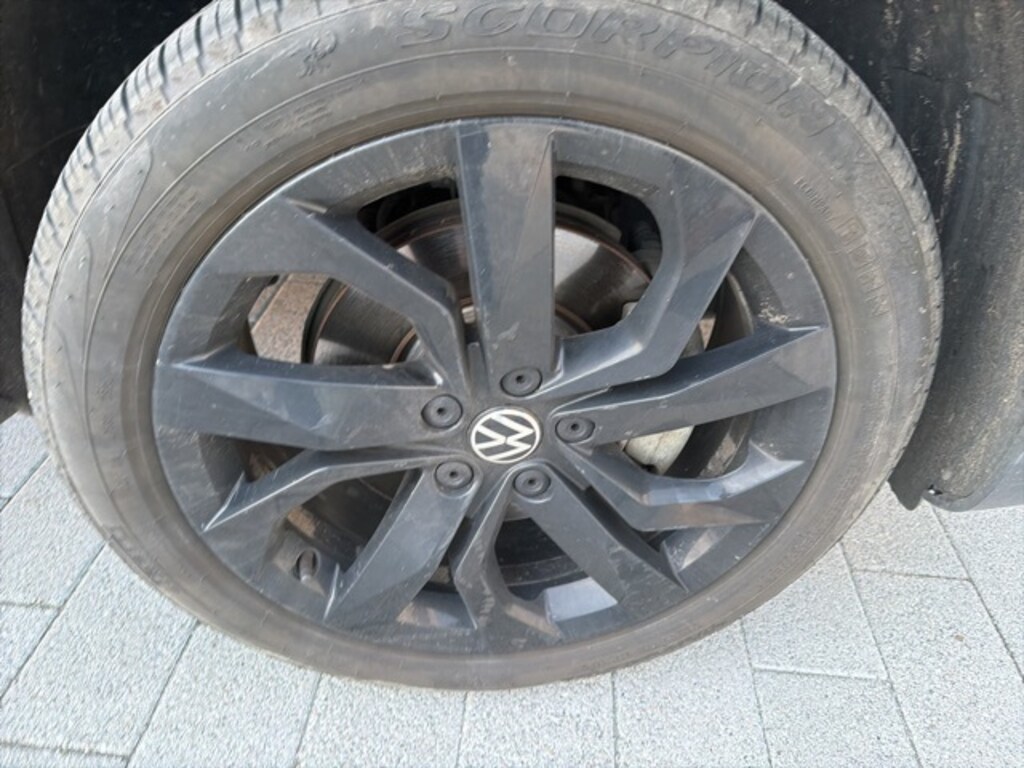 Used 2022 Volkswagen Taos 1.5T SE SUV