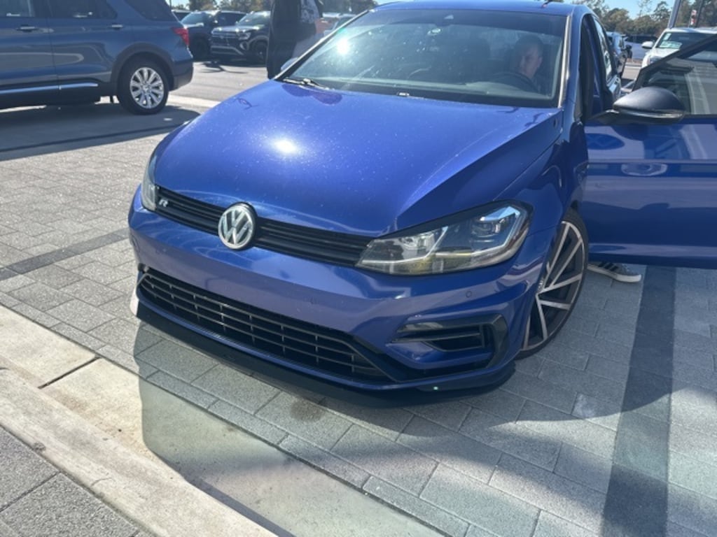 Used 2018 Volkswagen Golf R 2.0T w/DCC & Navigation Hatchback