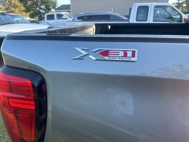 2020 Gmc Sierra 1500 SLT photo 2