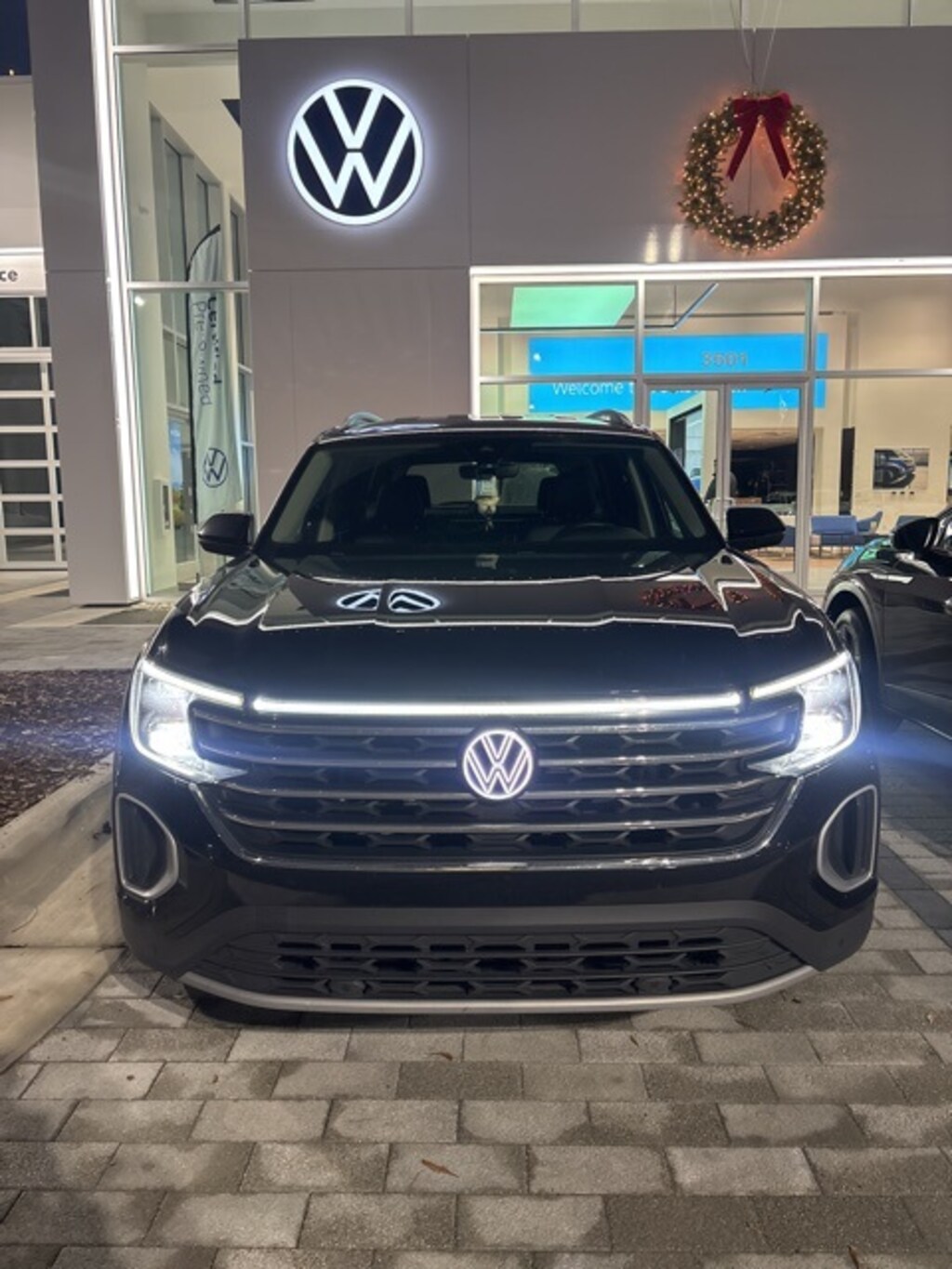 Used 2024 Volkswagen Atlas 2.0T SE w/Technology SUV