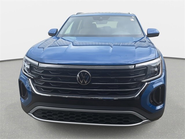 2025 Volkswagen Atlas Cross Sport SE photo 2