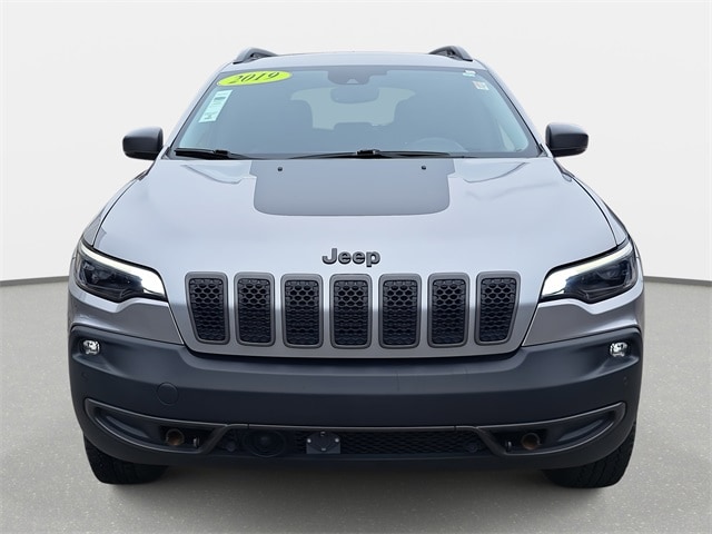 Used 2019 Jeep Cherokee Trailhawk Elite with VIN 1C4PJMBN3KD100536 for sale in Goldsboro, NC