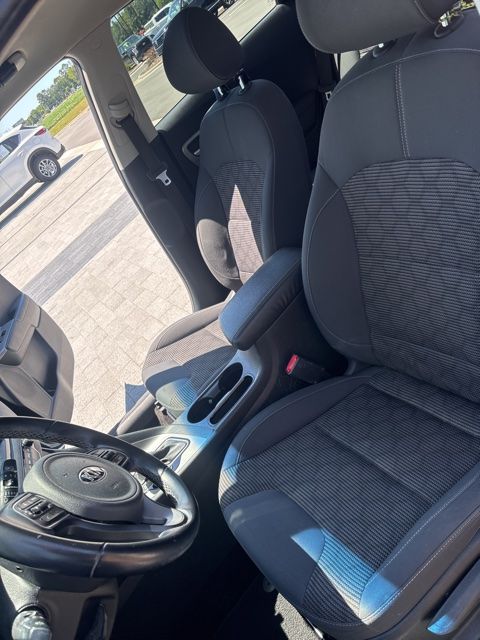 Used 2019 Kia Niro LX with VIN KNDCB3LC2K5221572 for sale in Goldsboro, NC