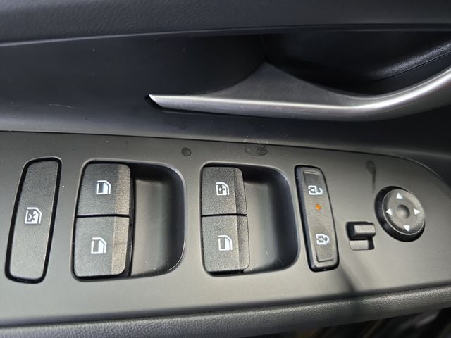 2026 Hyundai Elantra Blue - Photo 28