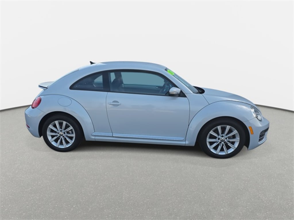 Used 2017 Volkswagen Beetle 1.8T Hatchback