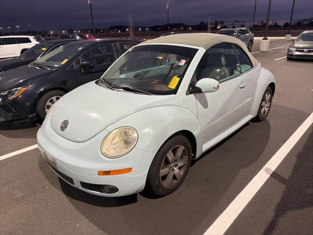 2006 Volkswagen New Beetle 2.5's photo
