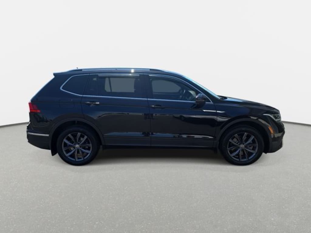 Used 2023 Volkswagen Tiguan 2.0T SE SUV