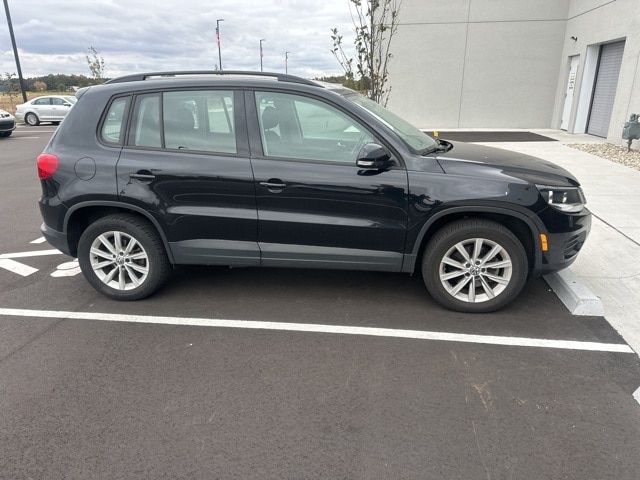 2017 Volkswagen Tiguan Limited Base