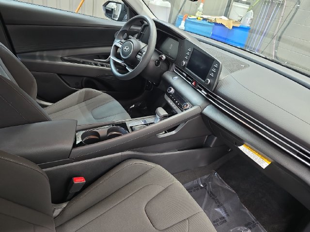 2026 Hyundai Elantra Blue - Photo 10