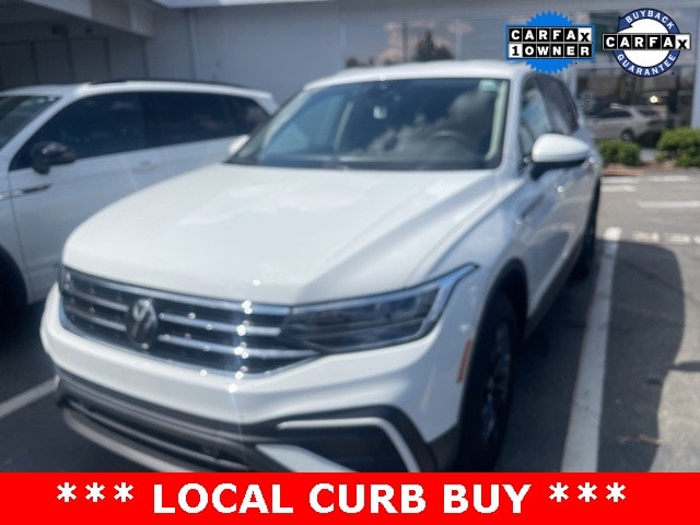 2024 Volkswagen Tiguan SE's photo