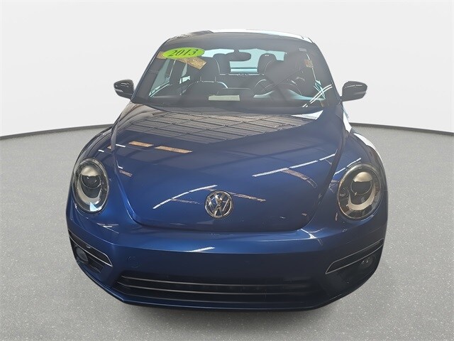 2013 Volkswagen Beetle R-Line photo 2