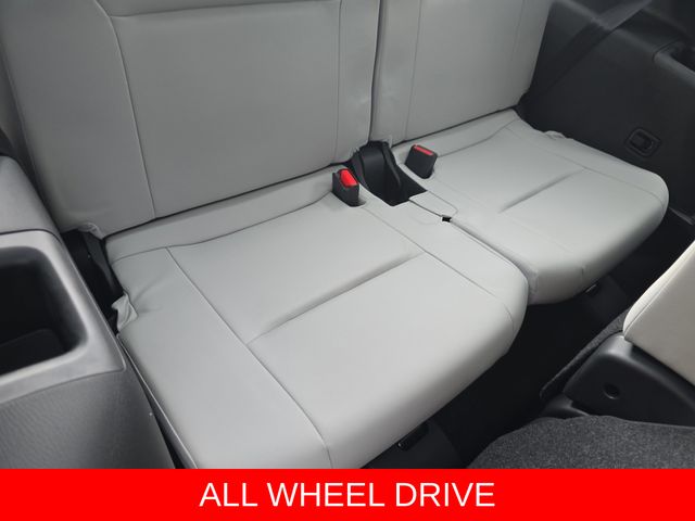 2025 Mitsubishi Outlander SEL Platinum Edition - Photo 12