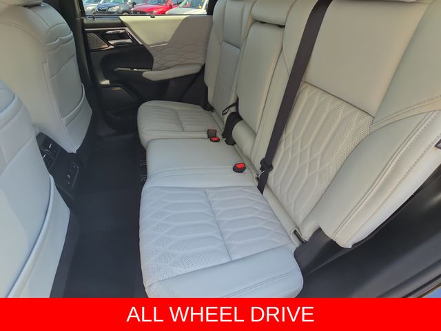 2025 Mitsubishi Outlander SEL Platinum Edition - Photo 15