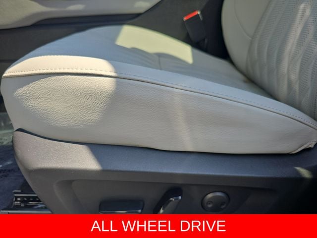 2025 Mitsubishi Outlander SEL Platinum Edition - Photo 30