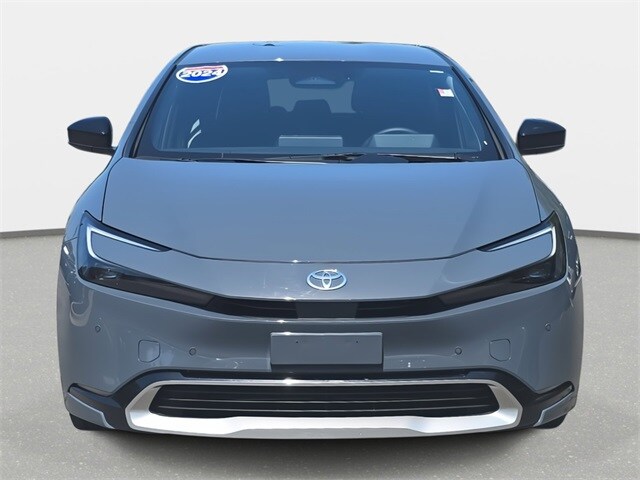 2024 Toyota Prius Prime XSE Premium photo 2