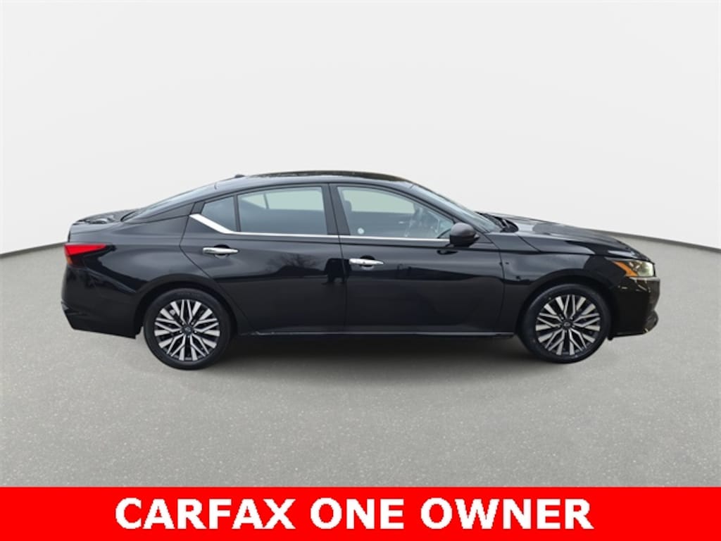 Used 2024 Nissan Altima 2.5 SV Sedan