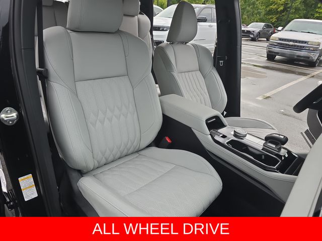 2025 Mitsubishi Outlander SEL Platinum Edition - Photo 10