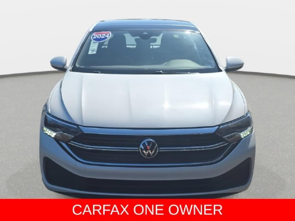 Used 2024 Volkswagen Jetta 1.5T SE Sedan