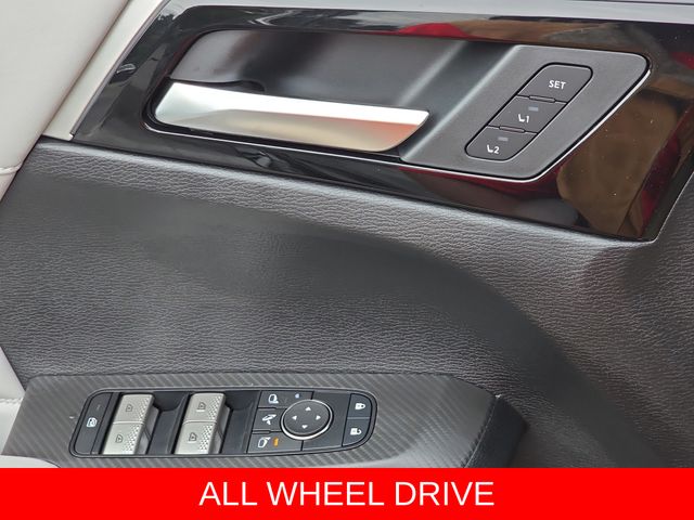 2025 Mitsubishi Outlander SEL Platinum Edition - Photo 32