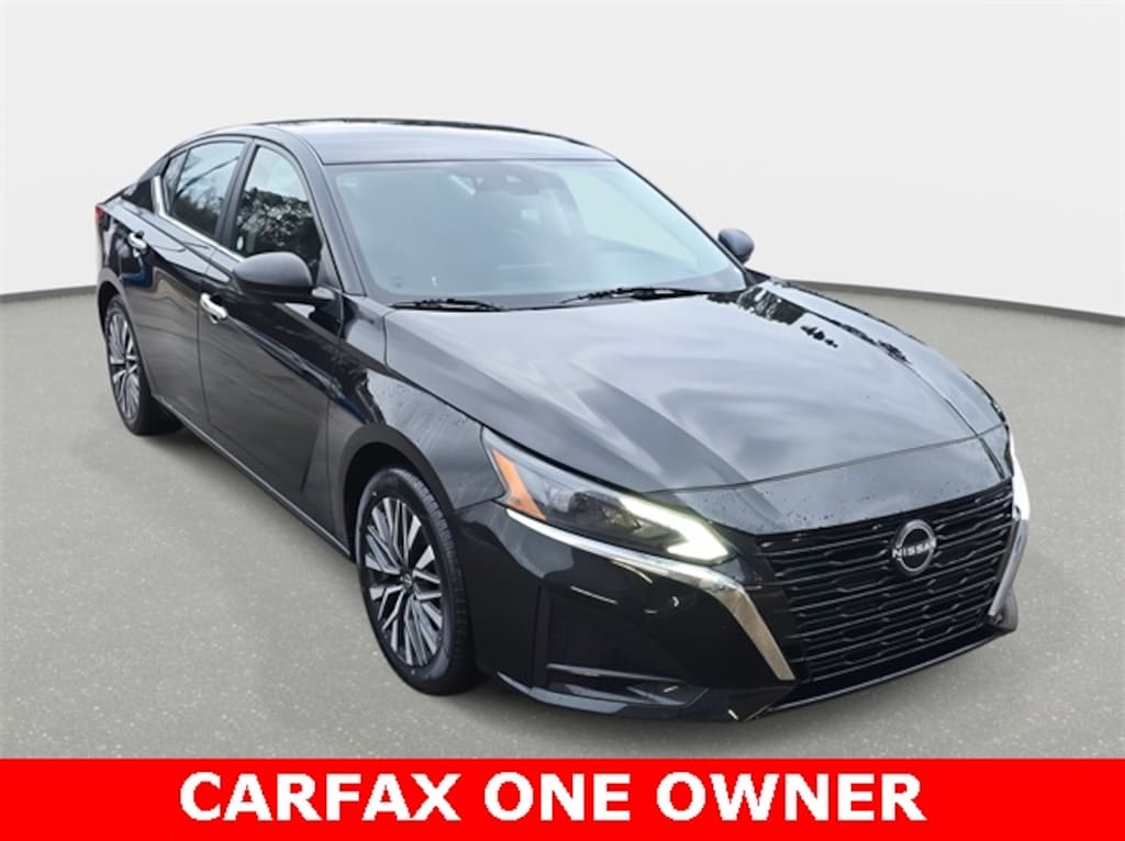 Used 2024 Nissan Altima 2.5 SV Sedan