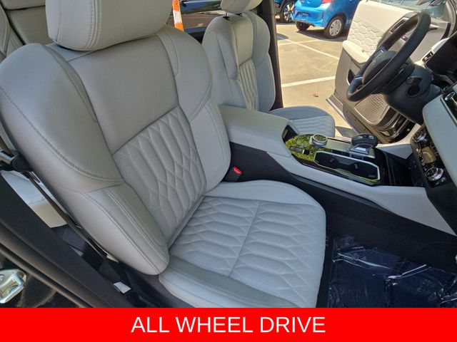2025 Mitsubishi Outlander SEL Platinum Edition - Photo 10